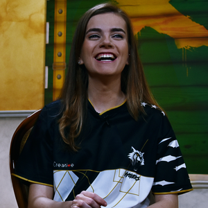 reina_hipster avatar