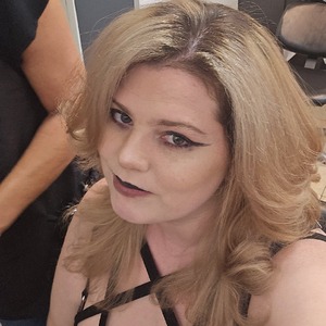 scarletkitty1313 avatar